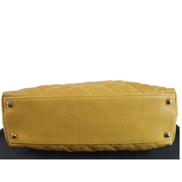 Chanel French Riviera Quilted CaviarLeather Hobo Bag Yellow (Pre-Owned) - Picture 8 of 14